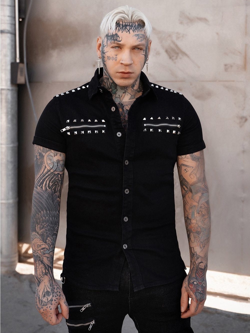 Men's Black Stud-Trim Short Sleeve Button-Down Shirt